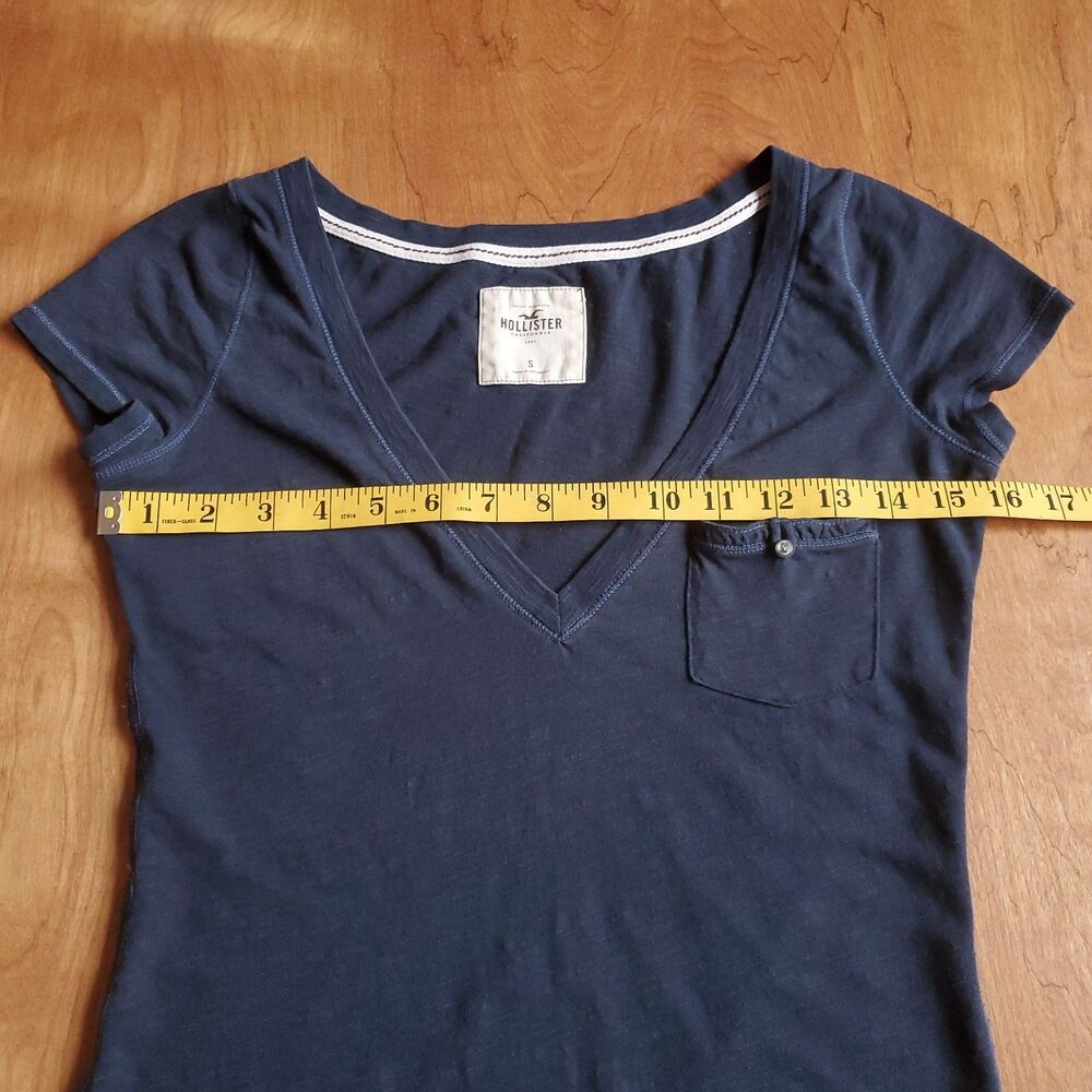 Hollister Deep V Neck T Shirt Navy Blue Size S Baby Pocket Tee Y2K Bella Swan - Picture 9 of 10